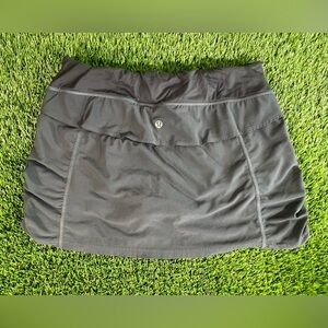 Lululemon dark gray SKORT women’s Size 6 workout gym